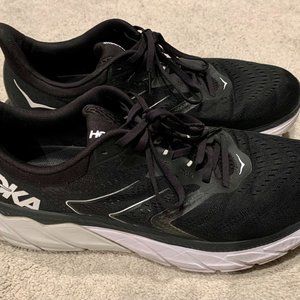Hoka One Arahi 5 size 13 (black/white)